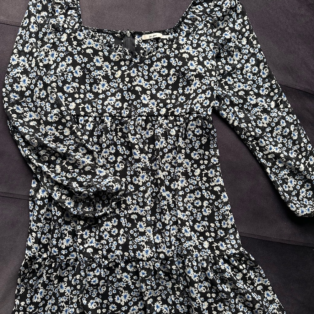 Mi Ami Blue & White Floral Long Sleeve Mini Dress